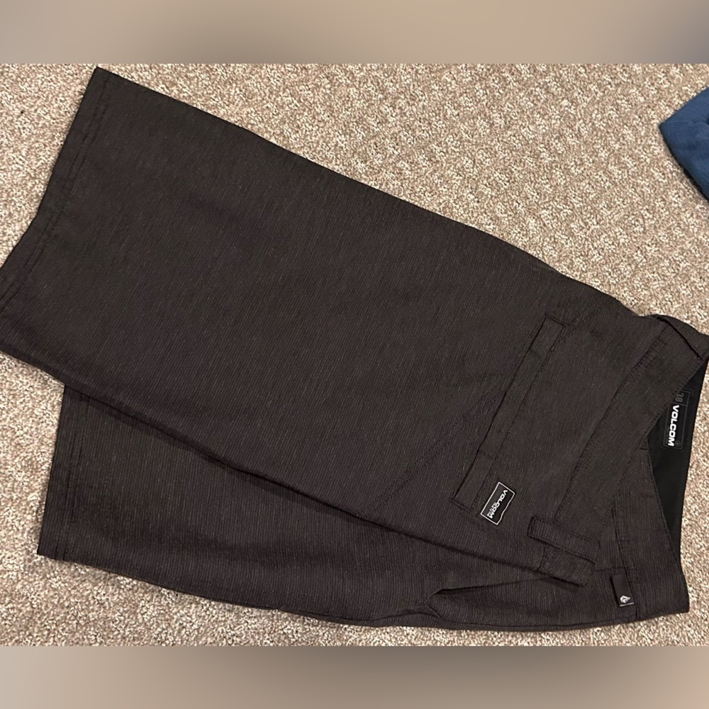 Volcom shorts